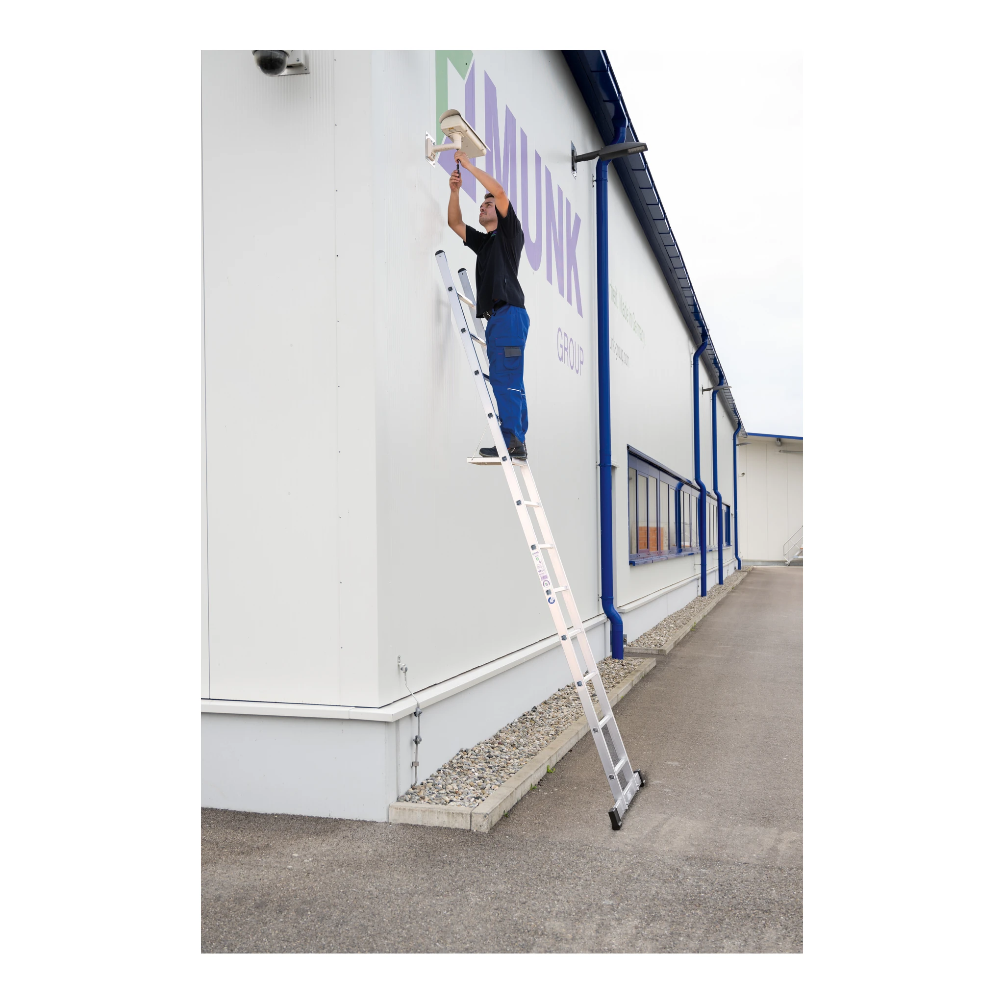 MUNK | Sprossen-Anlegeleiter mit Standard-Traverse 12 Sprossen – Bild 3