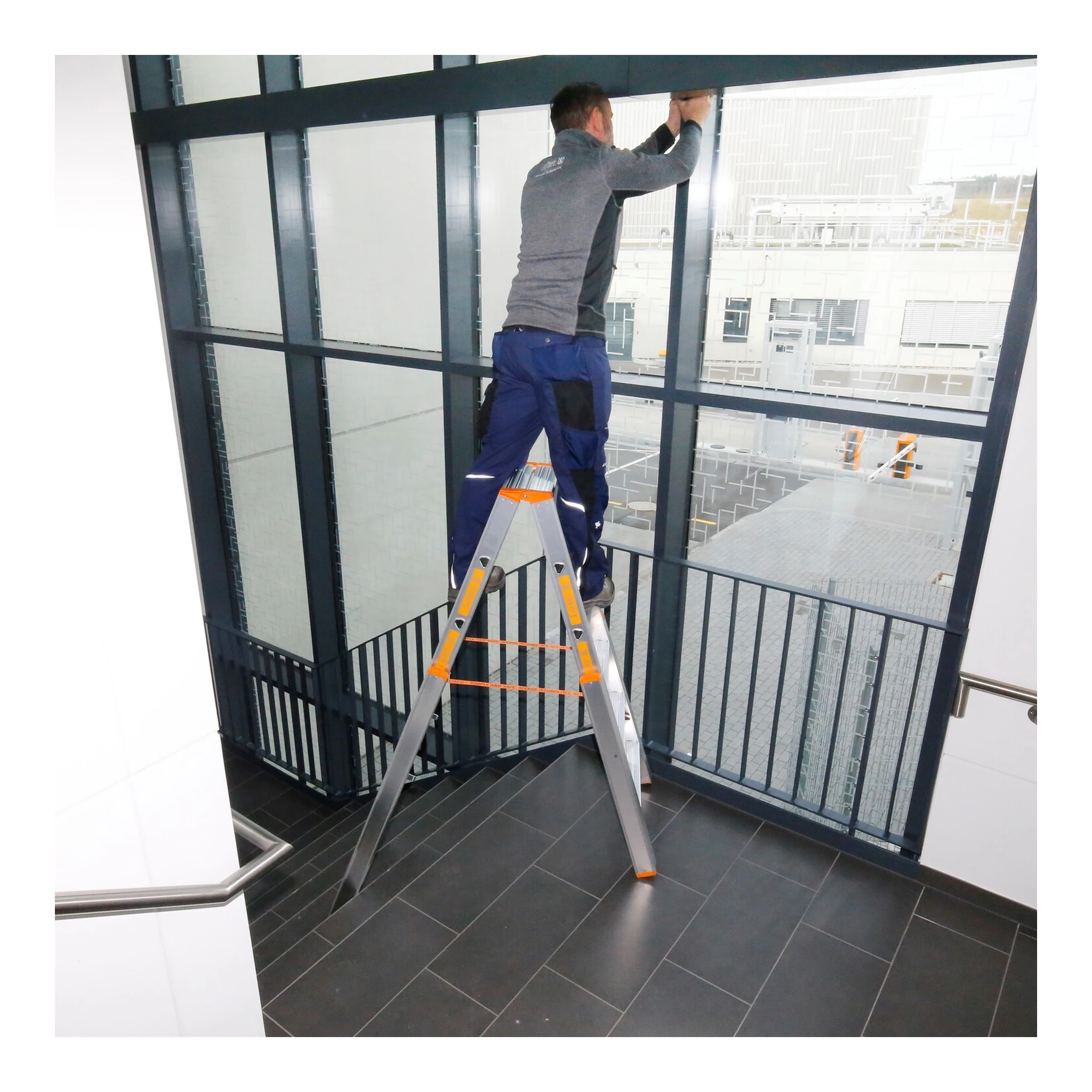 LAYHER | Treppenstehleiter | 2 x 5 Stufen – Bild 3