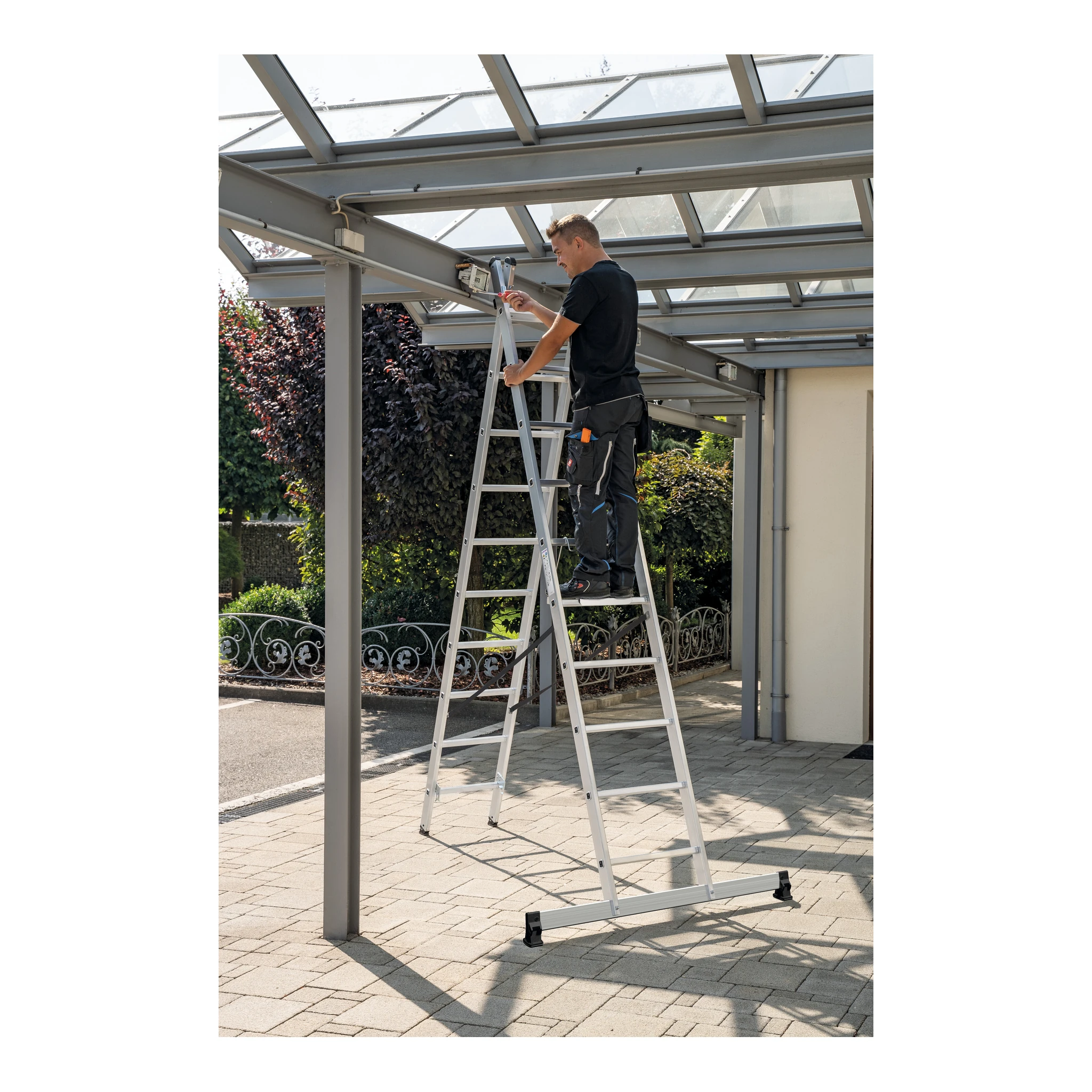 MUNK | Mehrzweckleiter 2-teilig mit nivello®-Traverse 2x10 Sprossen – Bild 3