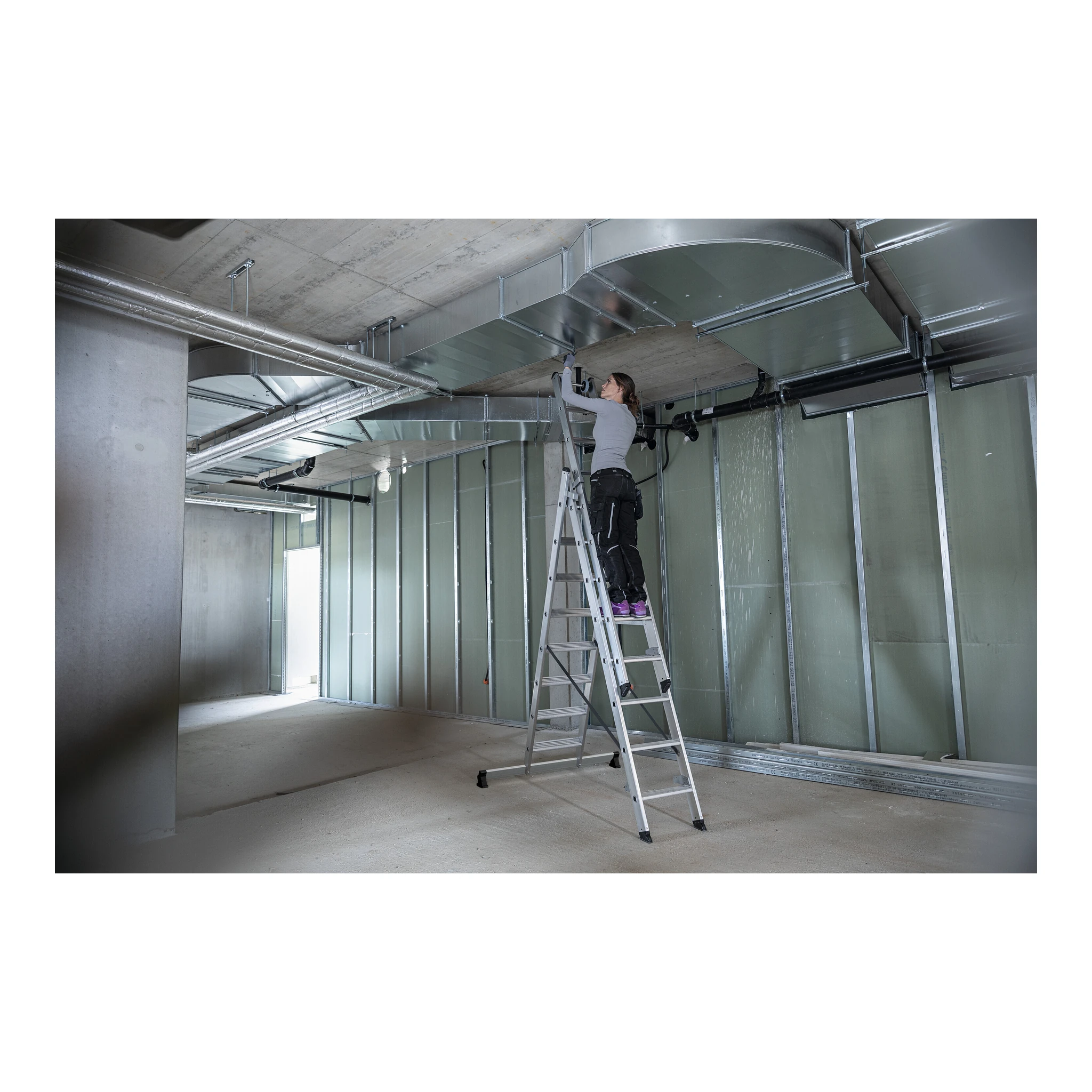 MUNK | Stufen-Mehrzweckleiter 3-teilig mit nivello®-Traverse 3x7 Stufen – Bild 5