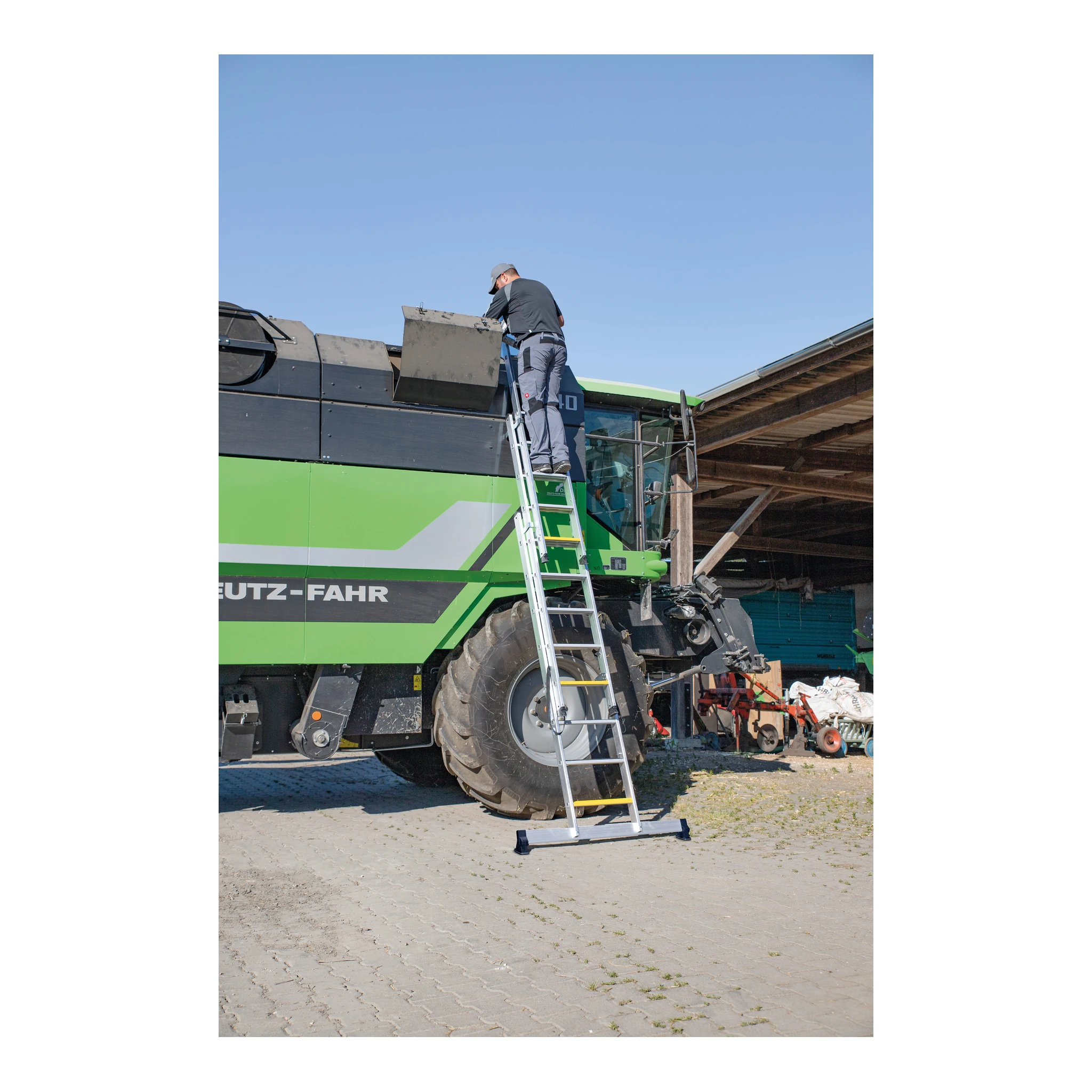 MUNK | Stufen-Mehrzweckleiter 3-teilig mit nivello®-Traverse und clip-step R13 3x6 Stufen – Bild 7