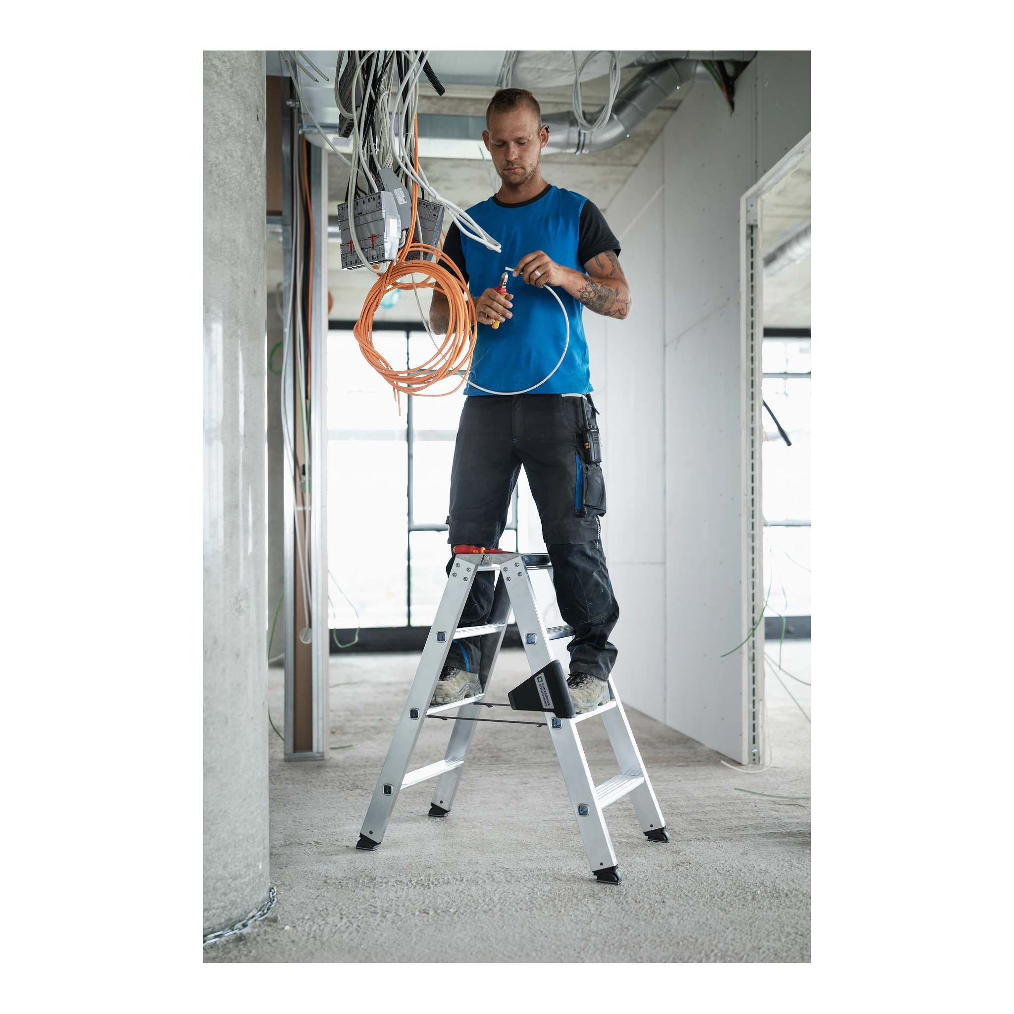 MUNK | Stufen-Stehleiter beidseitig begehbar 2x12 Stufen – Bild 2