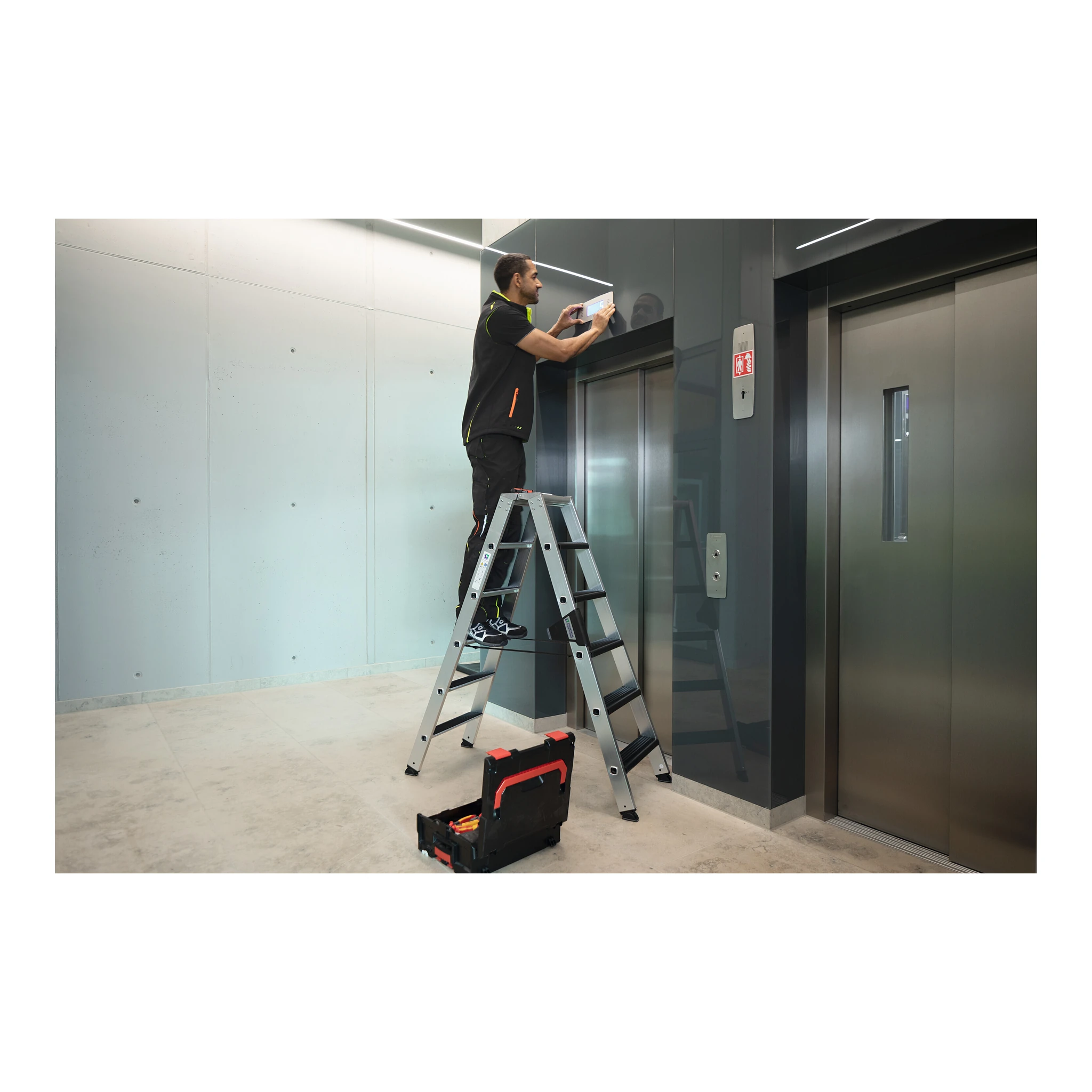 MUNK | Stufen-Stehleiter beidseitig begehbar mit clip-step relax 2x3 Stufen – Bild 2