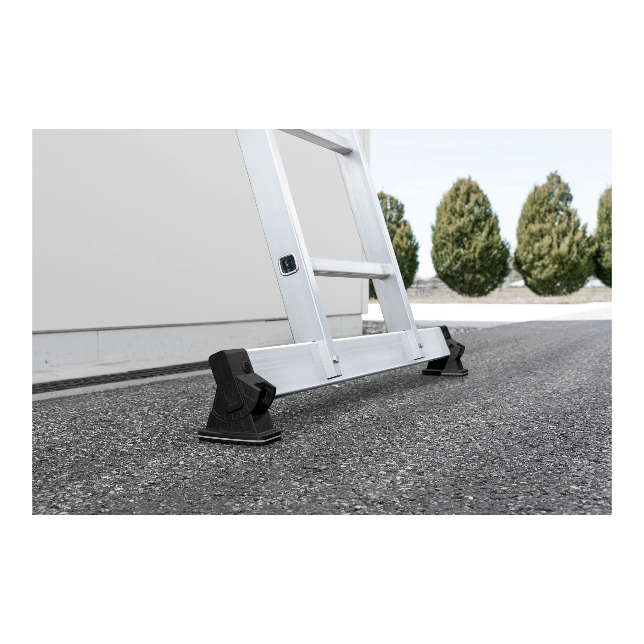 MUNK | Vielzweckleiter 4-teilig mit nivello®-Traverse 2x2 + 2x3 Sprossen – Bild 7
